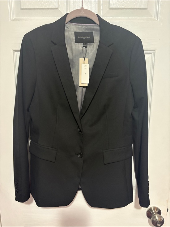 Banana Republic Factory Jackets & Blazers - Banana Republic Factory Women’s Black Notch-Lapel Blazer